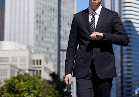 現地に実際に見に行くイメージ画像